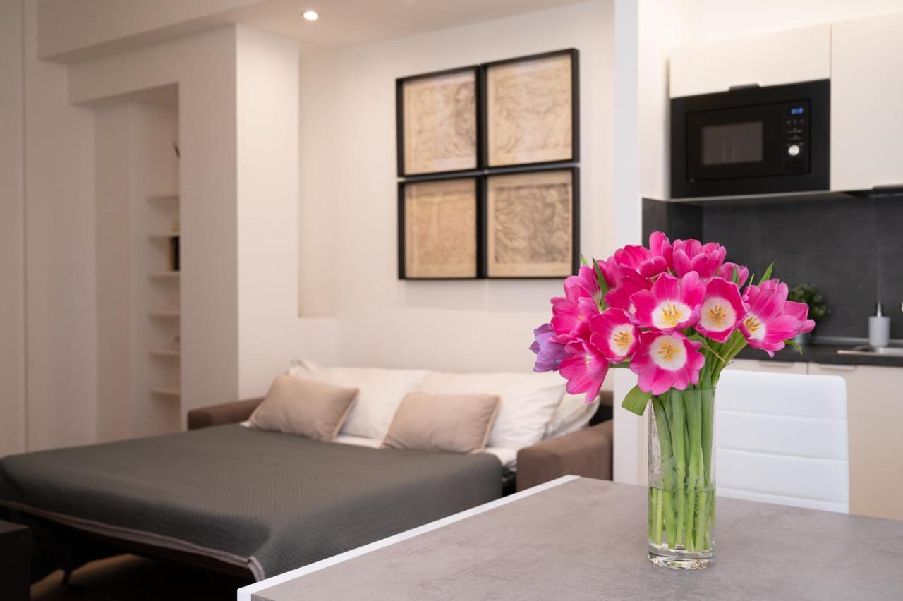 Residenza Lualdi Appartement Rome Buitenkant foto