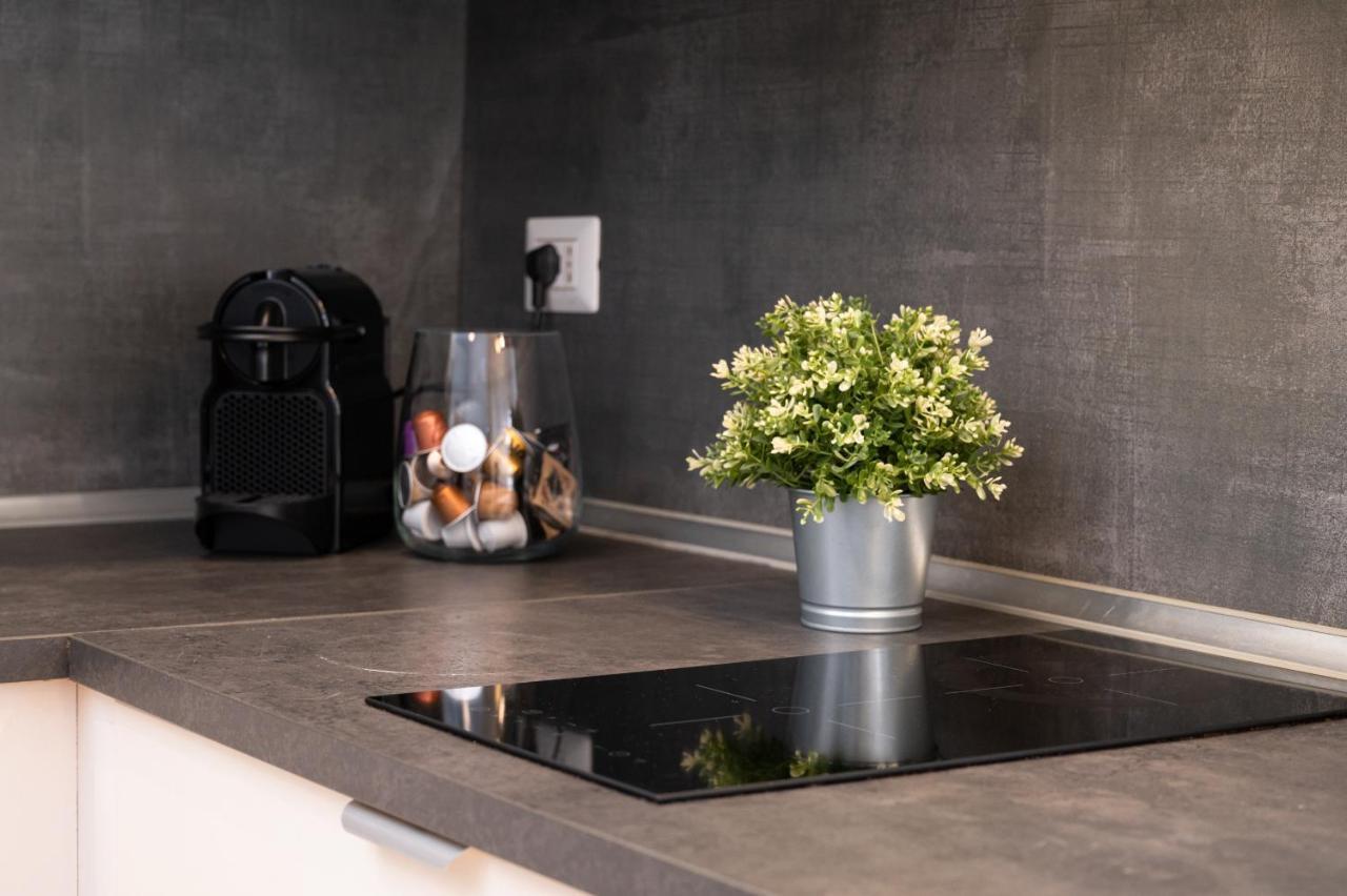 Residenza Lualdi Appartement Rome Buitenkant foto